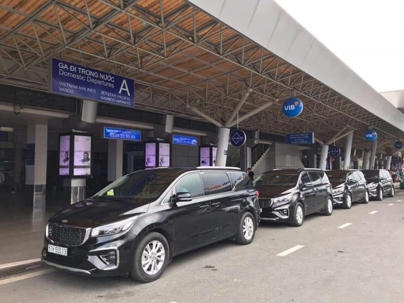 Dịch vụ thuê xe 7 chỗ Be sân bay Tân Sơn Nhất của Thuê xe Huy Đạt có Lái xe chuyên nghiệp, thân thiện
